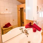 Schwalbennest 아파트