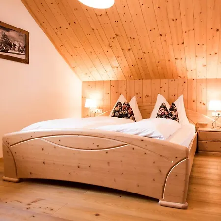 Schwalbennest Mauterndorf (Salzburg)